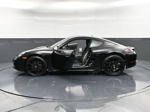 New 2025 Porsche 718 Cayman RWD image 37