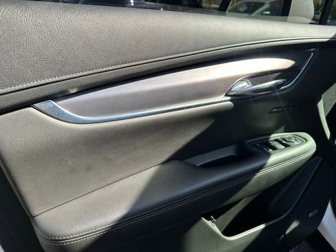 Used 2021 Cadillac XT6 Luxury image 33