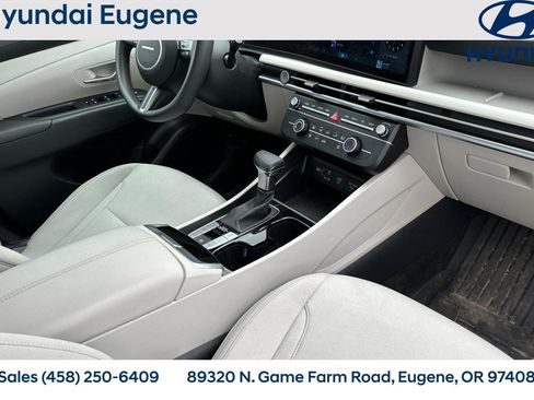Used 2025 Hyundai Tucson SE image 20