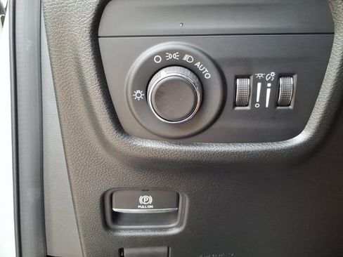 New 2026 Jeep Grand Cherokee Altitude RWD image 21
