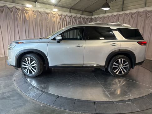 Used 2023 Nissan Pathfinder Platinum FWD image 8
