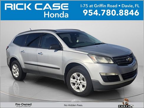 Used 2014 Chevrolet Traverse LS FWD image 1