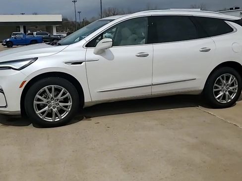 Used 2023 Buick Enclave Premium w/ Experience Buick Package AWD/4WD image 5