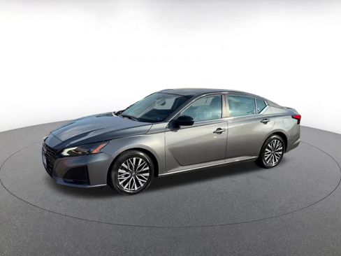 Used 2026 Nissan Altima 2.5 SV FWD image 7
