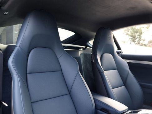 Certified 2025 Porsche 718 Cayman GT4 image 22