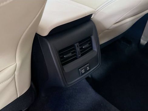 Used 2021 Toyota Avalon XLE w/ Moonroof Package FWD image 25