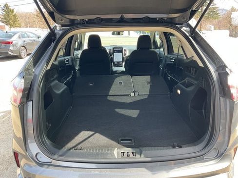 Used 2022 Ford Edge SE w/ Black Appearance Package image 33