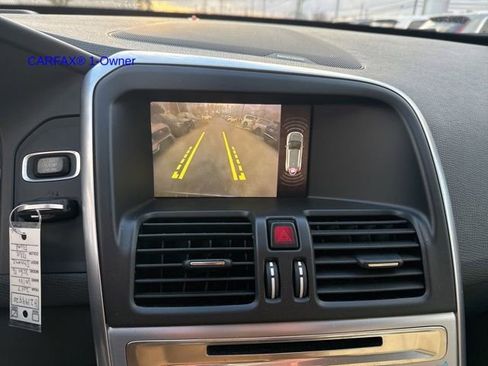 Used 2017 Volvo XC60 T6 Dynamic w/ Advanced Package image 19