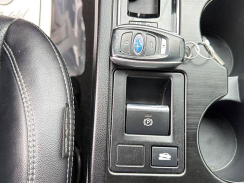 Used 2018 Subaru Legacy 3.6R Limited AWD/4WD image 28