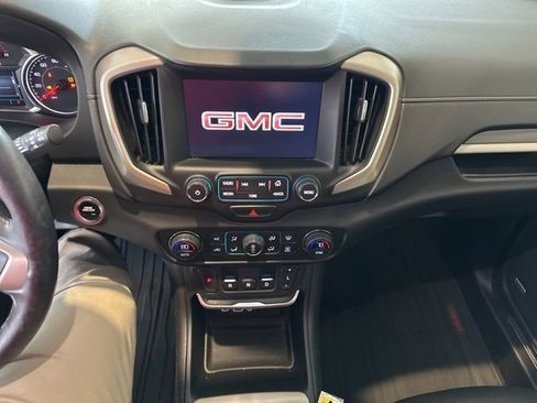 Used 2018 GMC Terrain Denali w/ Advanced Safety Package image 10