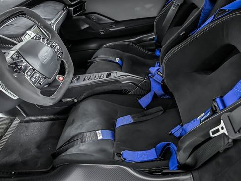 Used 2020 Ford GT Carbon Series RWD image 37