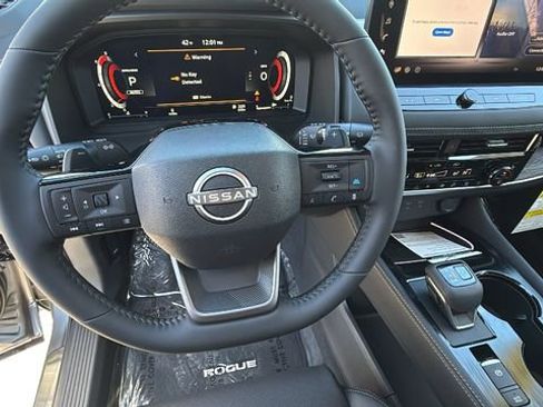New 2026 Nissan Rogue Platinum image 18