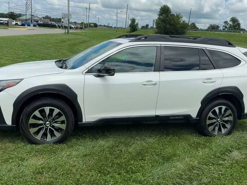 Used 2024 Subaru Outback Limited AWD/4WD image 3