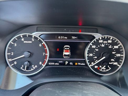 Used 2025 Nissan Rogue S image 10