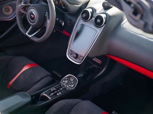 Used 2018 McLaren 570S Spider image 60