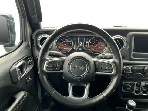 Used 2018 Jeep Wrangler Unlimited Sahara w/ LED Lighting Group AWD/4WD image 12