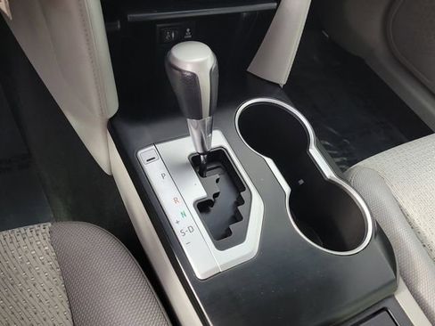 Used 2014 Toyota Camry LE image 31