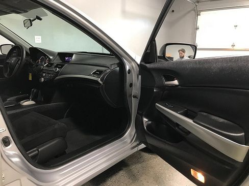 Used 2009 Honda Accord EX image 12