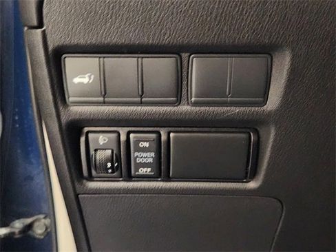 Used 2017 Nissan Armada SL w/ Interior Lighting Package image 22