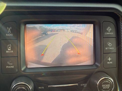 Used 2020 Jeep Wrangler Sport image 27