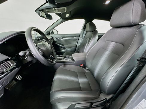 Used 2025 Honda Civic Sport image 13