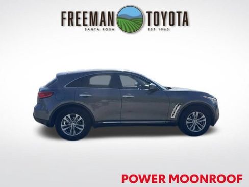 Used 2016 INFINITI QX70 2WD image 4