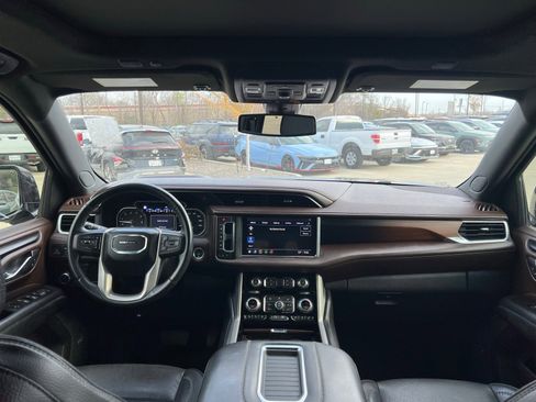 Used 2021 GMC Yukon Denali image 24