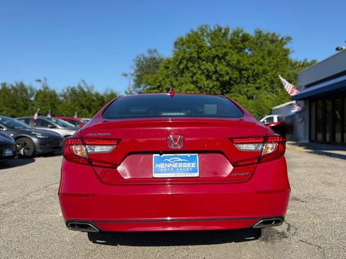 Used 2019 Honda Accord Sport image 3