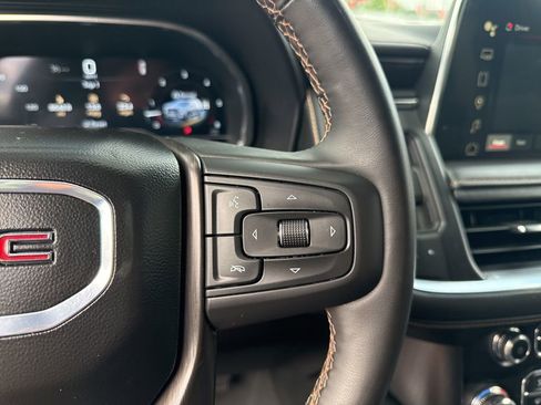Used 2024 GMC Yukon AT4 AWD/4WD image 25