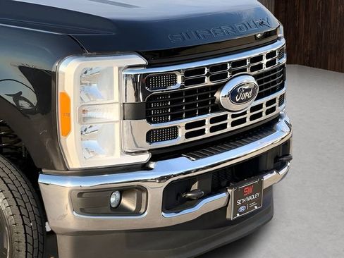 Used 2023 Ford F350 XLT AWD/4WD image 8