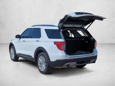 Certified 2023 Ford Explorer Limited w/ Equipment Group 301A image 8