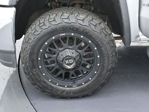 Used 2019 GMC Sierra 2500 4x4 Crew Cab w/ Sierra Convenience Package image 29