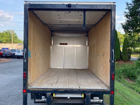 Certified 2021 Ford E-450 and Econoline 450 Super Duty w/ Power Windows & Locks Group image 15