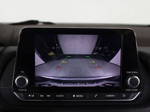 Certified 2022 Nissan Rogue SV FWD image 27