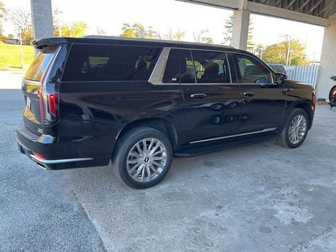 Used 2022 Cadillac Escalade ESV Premium Luxury image 6