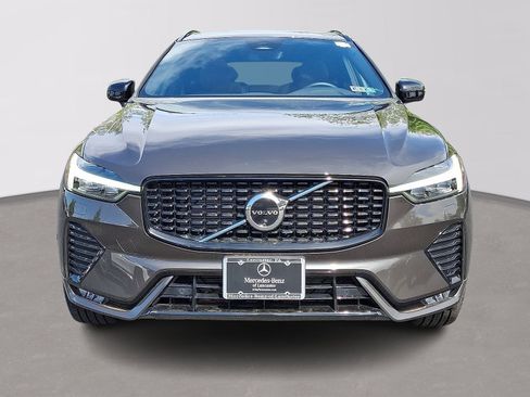 Used 2024 Volvo XC60 B5 Plus AWD/4WD image 2