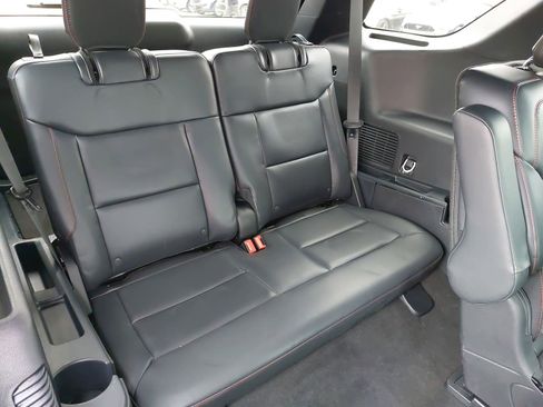 Used 2025 Ford Explorer ST-Line w/ Premium Package image 13