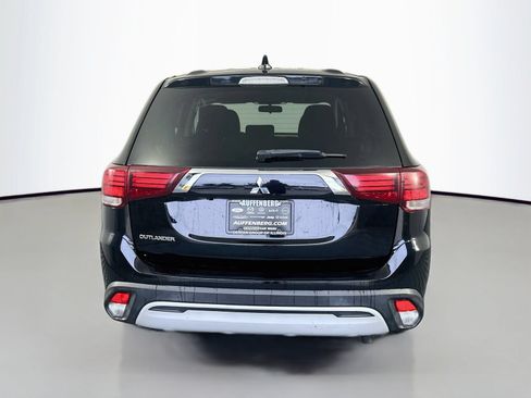 Used 2020 Mitsubishi Outlander SE AWD/4WD image 6