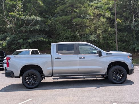 Used 2023 Chevrolet Silverado 1500 LT Trail Boss w/ Protection Package AWD/4WD image 10