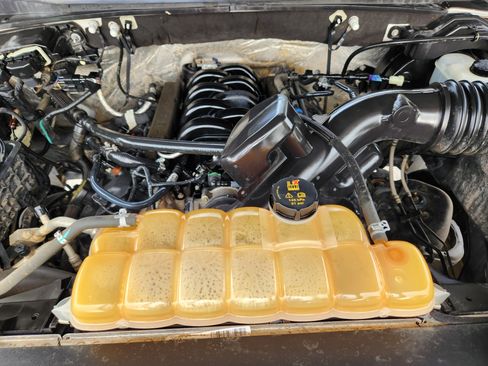 Used 2016 Ford F150 XLT w/ Equipment Group 302A Luxury image 31