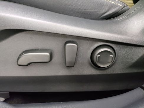 Used 2025 Subaru Outback Premium image 13