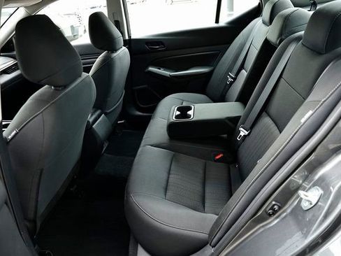 Used 2025 Nissan Altima 2.5 SV image 26