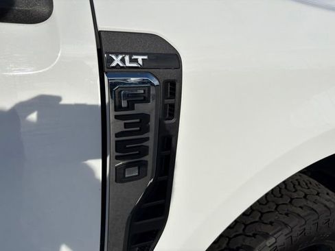 Used 2023 Ford F350 XLT AWD/4WD image 5