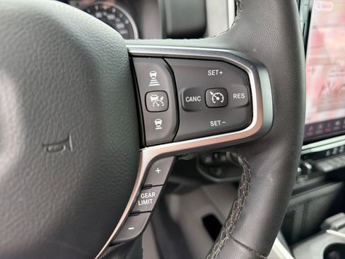 Used 2025 RAM 1500 Big Horn AWD/4WD image 19