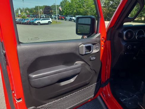 Used 2023 Jeep Wrangler Unlimited AWD/4WD image 10