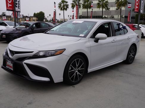 Certified 2023 Toyota Camry SE image 4