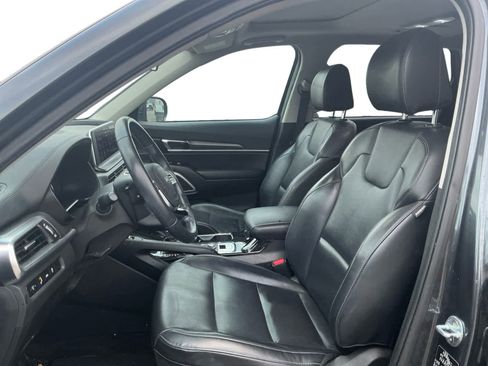 Used 2022 Kia Telluride S image 9