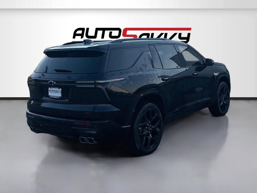 Used 2025 Chevrolet Traverse RS FWD image 7