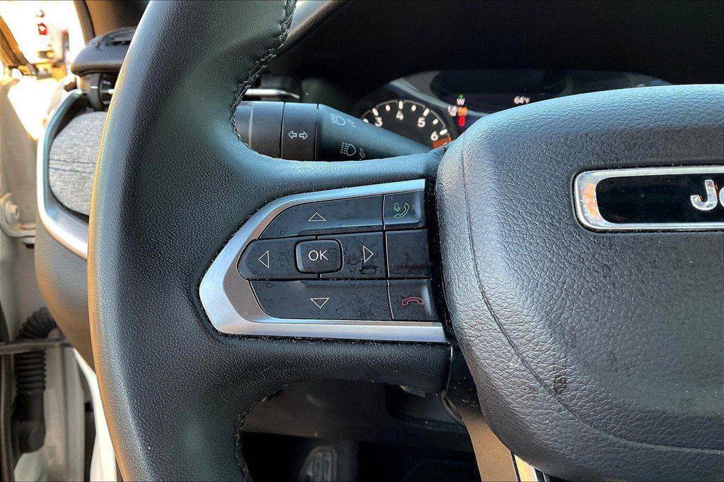 Used 2024 Jeep Compass Latitude AWD/4WD image 9