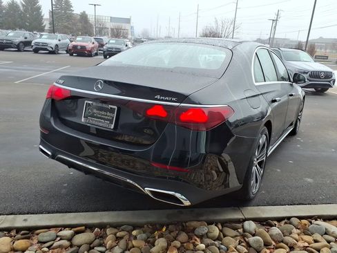 New 2026 Mercedes-Benz E 350 4MATIC Sedan image 6